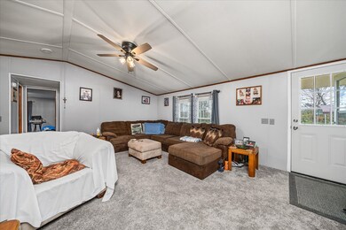 409 W Loop Rd, Sparta, TN 38583 - photo 7