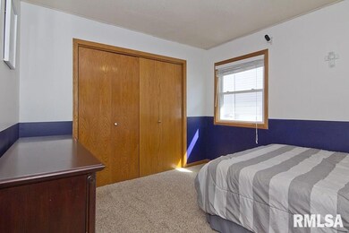 2215 W 45th St, Davenport, IA 52806 - photo 7