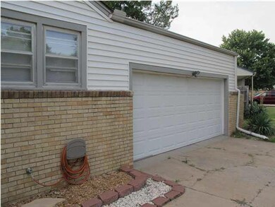 2-Car Attached Garage with Storage, Extra Lighting