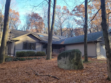 6070 Far Hills Way, Kalamazoo, MI 49009 - photo 4