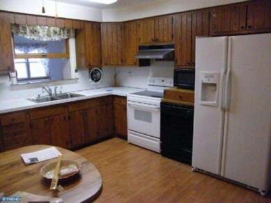 929 Clydesdale Dr, Bear, DE 19701 - photo 4