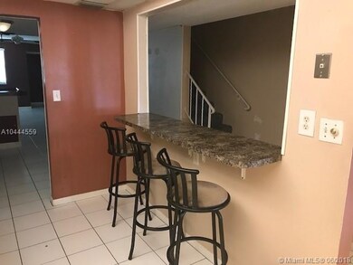 Kitchen bar / pass thru