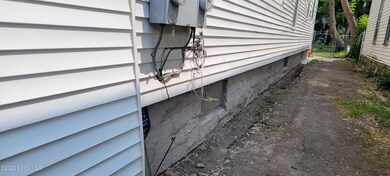 142 Mcclellan St, Schenectady, NY 12304 - photo 7