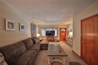 419 E Main St, Pen Argyl, PA 18072 - photo 3