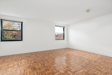 137 Barrow St unit 5A, New York, NY 10014 - photo 4