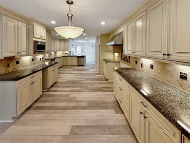 14715 Forest Lodge Dr, Houston, TX 77070 - photo 4