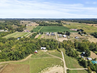 26377 Tarlton Adelphi Rd, Laurelville, OH 43135 - photo 5