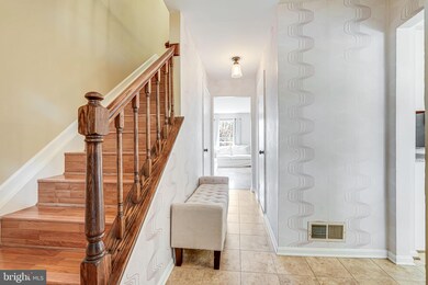 14854 Hammersmith Cir, Silver Spring, MD 20906 - photo 5