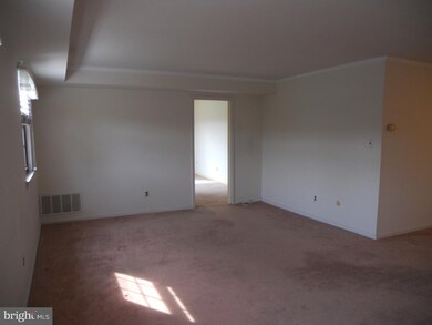 122 Woodstream Dr, Norristown, PA 19403 - photo 6