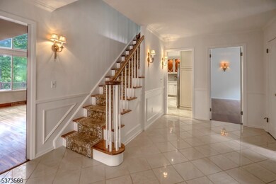 35 Hunters Cir, Tewksbury Twp., NJ 08833 - photo 4