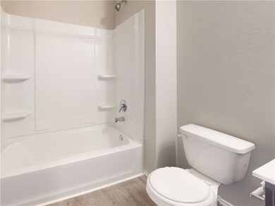 2418 S Ouachita Dr, Fayetteville, AR 72701 - photo 7