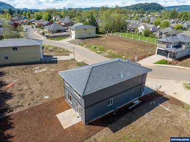 316 Sunday Dr, Creswell, OR 97426 - photo 7