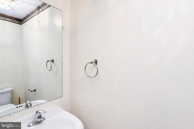 9221 Vanfleet Ct, Laurel, MD 20708 - photo 6