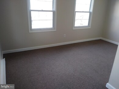 107 Broad St, Saint Georges, DE 19733 - photo 5