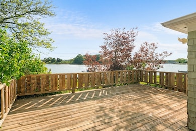 2 Howland Ave, South Dartmouth, MA 02748 - photo 3