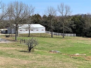 1079 New Center Church Rd, Shelbyville, TN 37160 - photo 2