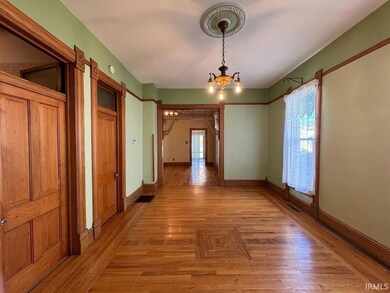 706 W Broadway, Logansport, IN 46947 - photo 3