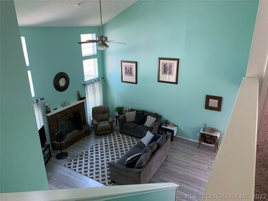 2704 S Narcissus Ct, Broken Arrow, OK 74012 - photo 3