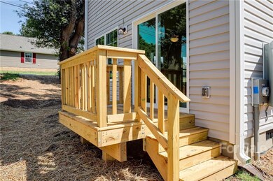 1007 Brown Summit Ave, Statesville, NC 28677 - photo 5