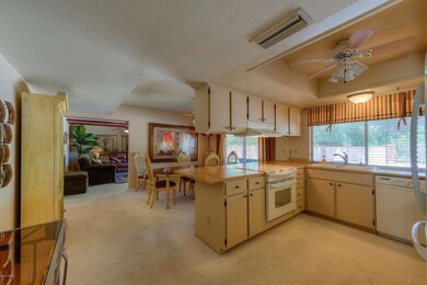 004_Kitchen to Family Room