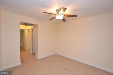 11208 Chestnut Grove Square unit 211, Reston, VA 20190 - photo 7