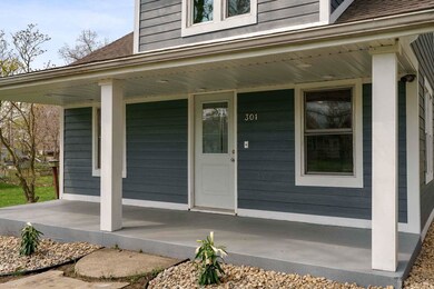 301 W Pendle St, South Bend, IN 46637 - photo 2