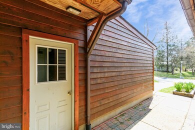 11525 Cherry Grove Dr, North Potomac, MD 20878 - photo 4