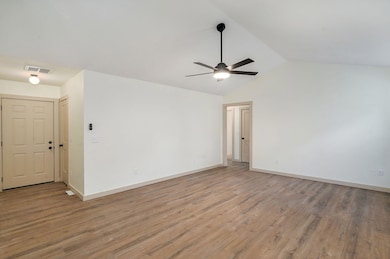 2859 W Cherokee St-11