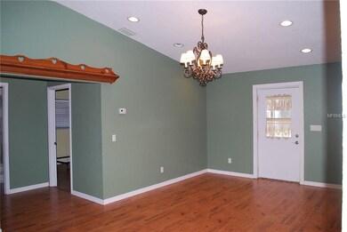 Kitchen eating area or sitting room.
