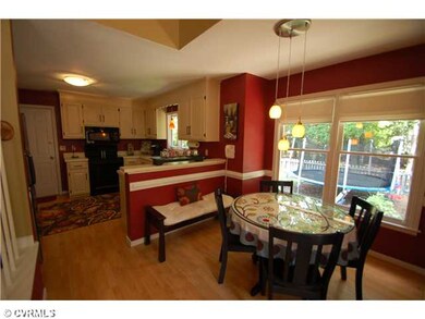 Breakfast Nook - Desirable Decorator Paint Colors 
