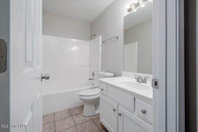 08-Main Bath