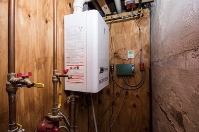 46 Vandewater St, Providence, RI 02908 - photo 6