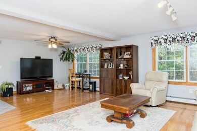 31 Woodfield Dr, Scarborough, ME 04074 - photo 5