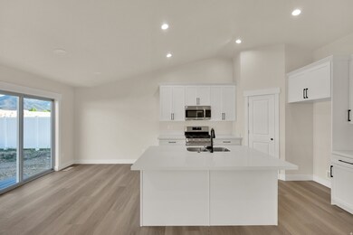 1182 N Berra Blvd, Tooele, UT 84074 - photo 6