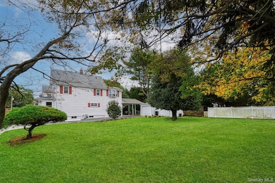 4 Elm St, Greenvale, NY 11548 - photo 2