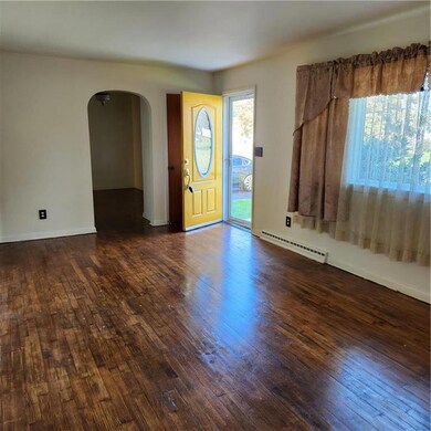 800 Hickory Ln, Easton, PA 18045 - photo 3