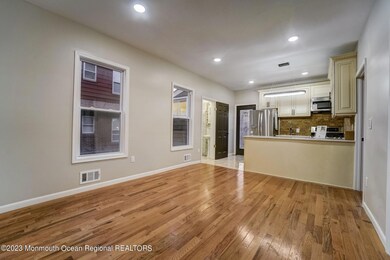 14-web-or-mls-Delawanna Ave -012