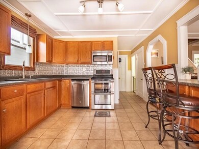 4- Kitchen