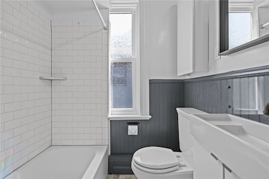 39 Evergreen St unit 2, Providence, RI 02906 - photo 6