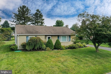 737 School Ln, New Holland, PA 17557 - photo 3