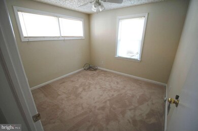 572 Shipley Rd, Linthicum Heights, MD 21090 - photo 7