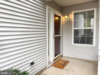 28 Magnolia Ct unit 10, Bordentown, NJ 08505 - photo 3