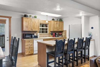 Nightly Rental Cabin Golf Community
