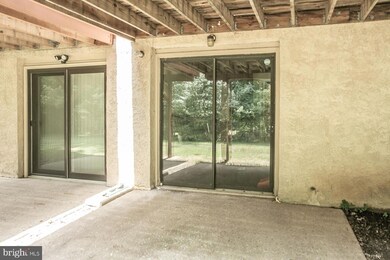 510 Bassett Ln, Norristown, PA 19403 - photo 7