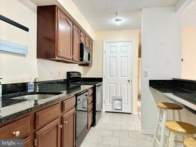 903 Cedar Crest Ct, Edgewood, MD 21040 - photo 2