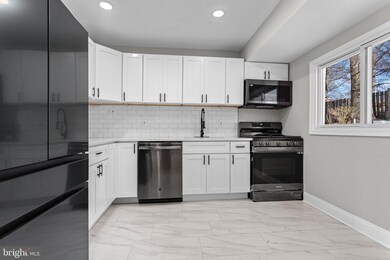 6422 Country Club Ct, Hyattsville, MD 20785 - photo 6