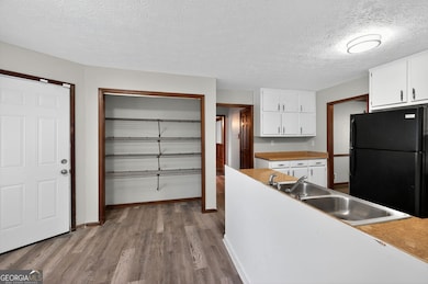 1378 Stoneleigh Hill Rd, Lithonia, GA 30058 - photo 7