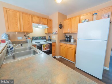 28 Sanford Dr, Bunker Hill, WV 25413 - photo 7