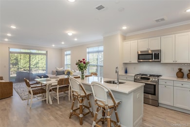 13 Seasons Way, Dix Hills, NY 11746 - photo 5