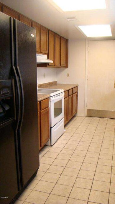 4839 Fresno St 001